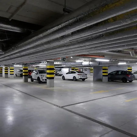 Zentrum Parking By Impero Poznan